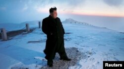 Ким Чен Ын на горе Пэкту 
