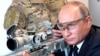 Путин-снайпер за новой кремлевской «Стеной»