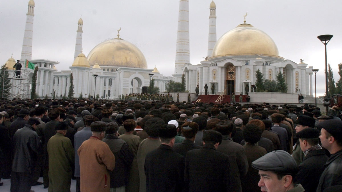 Turkmenistan Keeps Lid On All Things Islam