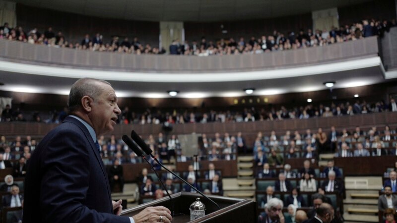 Турскиот парламент ќе гласа за праќање на војска во Либија