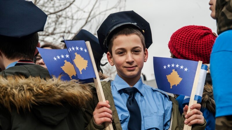 'Šta vas inspiriše da živite na Kosovu': Odgovaraju mladi