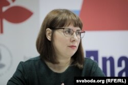 Вольга Кавалькова падчас прэсавай канфэрэнцыі кампаніі назіраньня «Права выбару»