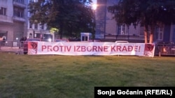 Transparent sa jednog od protesta "1 od 5 miliona" u Beogradu 