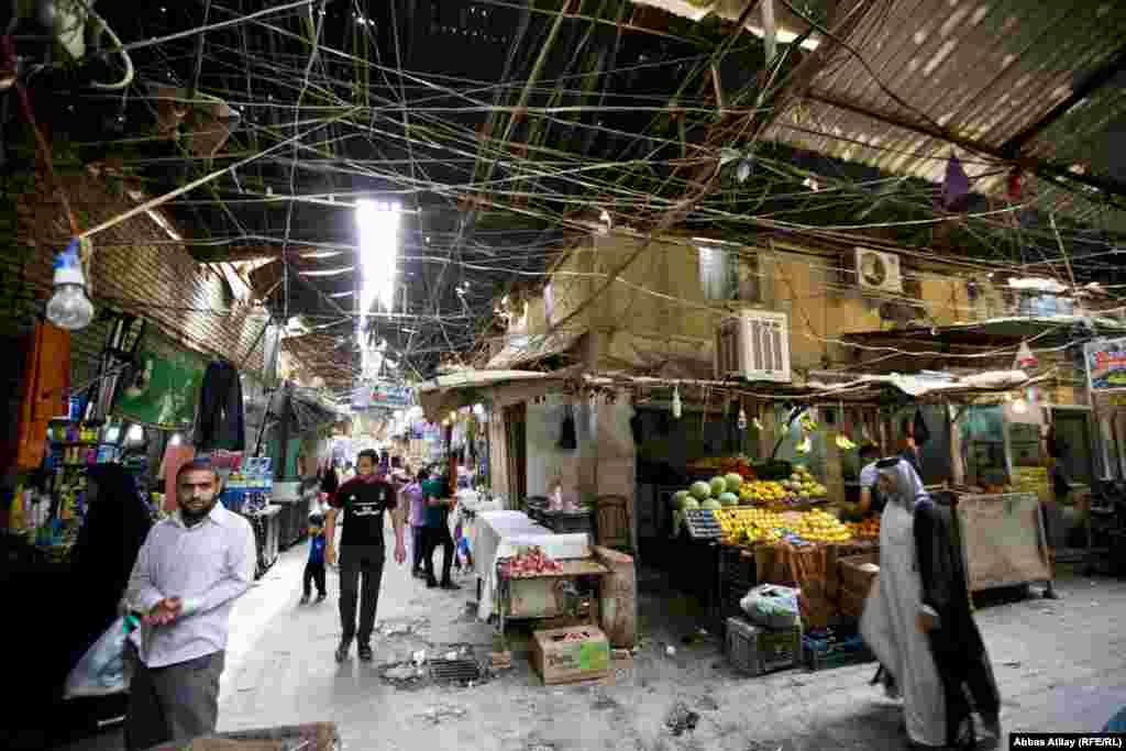 A market in Karbala.