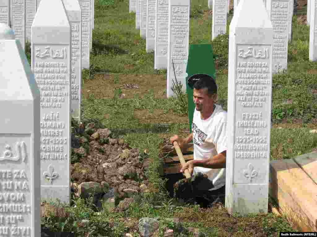 Srebrenica, 11. juli 2013. Foto: Sadik Salimović, RSE