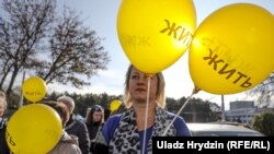 Мітынг праціўнікаў акумулятарнага заводу ў Берасьці. Архіўнае фота 