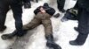 Правоохоронець поранений біля суду, де розглядали запобіжний захід Труханову – поліція