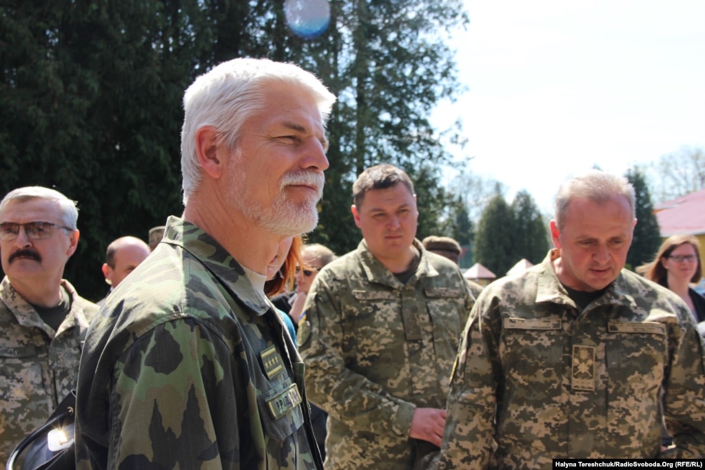 Петр Павел як очільник Військового комітету НАТО разом з тодішнім начальником Генштабу Збройних сил України Віктором Муженком під час візиту Павела до України