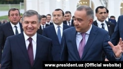 Джахонгир Артикходжаев с президентом Шавкатом Мирзияевым.