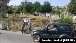 Poseta groblju u severnoj Mitrovici na Ramazanski bajram