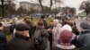 9 сакавіка жыхары гомельскага мікрараёну Сяльмашаўскі выйшлі на стыхійны сход супраць пабудовы рэстарану на месцы яблыневага саду
