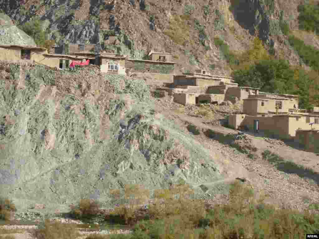 د نغلو سیمه