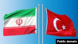 Իրանի և Թուրքիայի դրոշները, արխի