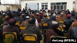 د ارزګان ځيني ښوونکي