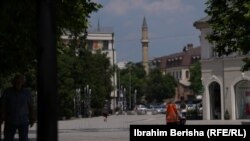 Sheshi i zbrazët i Prishtinës gjatë valës së nxehtësisë, 26 qershor.