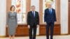 Președinta Maia Sandu, președintele parlamentului, Igor Grosu, și prim-ministrul Alexandru Munteanu, la depunerea jurământului de către Guvernul Munteanu, la Președinție, pe 1 noiembrie 2025. 