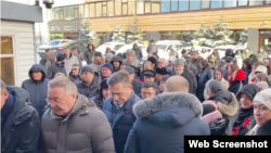 Митингта катнашучылар