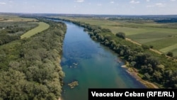 Nistrul, în zona stației de pompare de la Vadul lui Vodă.