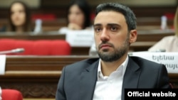 Փաստաբան, ԱԺ նախկին պատգամավոր և պատգամավորի թեկնածու Արամ Վարդևանյան, արխիվ