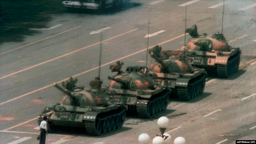 Tenkovi na Trgu Tjenanmen u Pekingu, 1989. godine