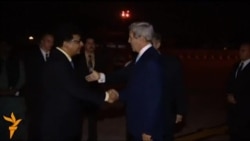 Kerry Holds Talks In Islamabad
