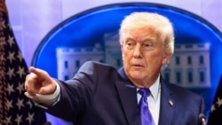 د امریکا ولسمشر ډونالډ ټرمپ، په سپینه ماڼۍ کې د خبرې غونډې پرمهال- د فبروري شلمه-۲۰۲۶