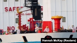 MV Hondius кемеси Испаниянын жээгинде. Тенерифе, 11-май 2026-жыл