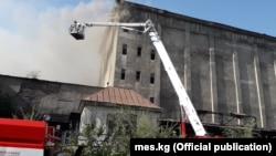 Пожар на мясокомбинате в Бишкеке. 9 августа 2018 года.