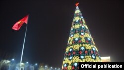 "Ала тоо" аянтындагы балаты
