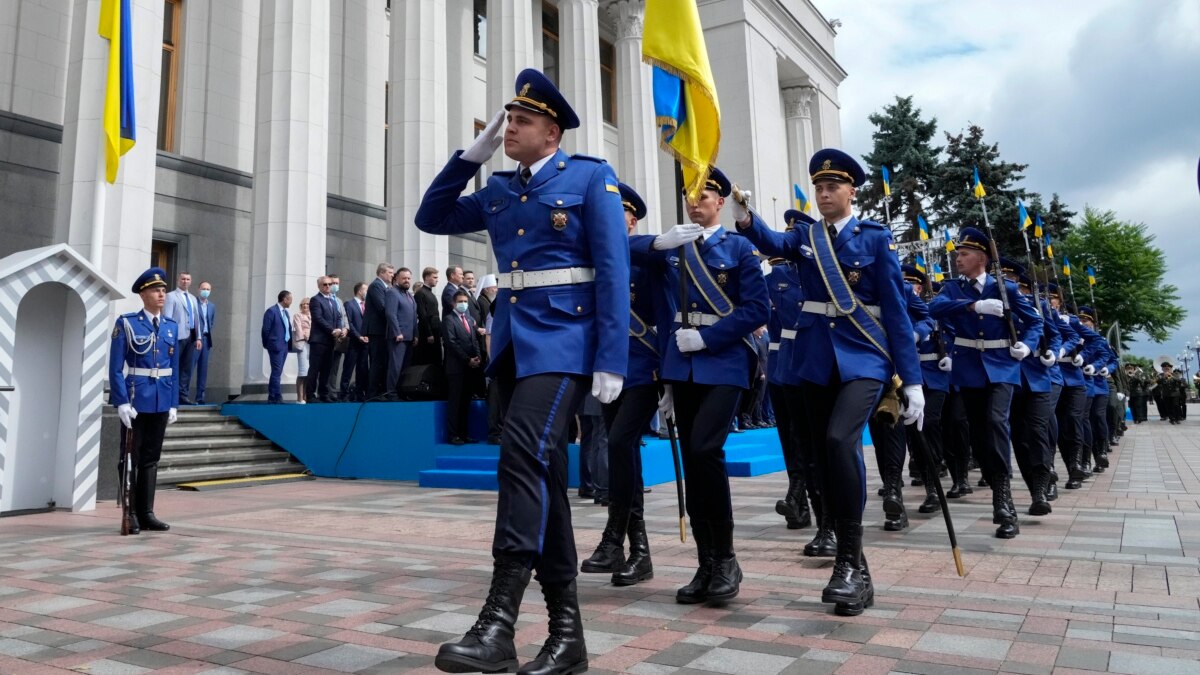 В Україні вшанували День Конституції