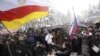 Местные и российские эксперты говорят о необходимости принятия целого пакета законодательных актов, направленных на защиту бизнеса, создания комплиментарных условий для предпринимательства, в том числе и для российских инвесторов