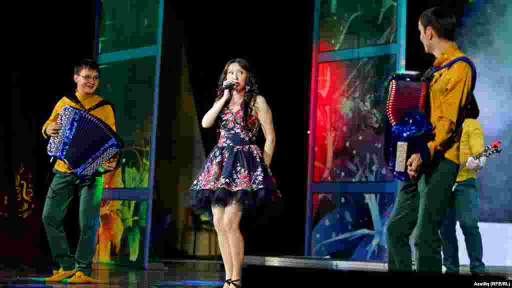 Яшь җырчы Лилия Хәйруллина (җырчы Гөлдания Хәйруллина кызы)