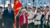 Președinta Comisiei Europene, Ursula von der Leyen, primită de premierul Macedoniei de Nord Hristijan Mickoski în vizită la Skopje, la 24 octombrie 2024. 