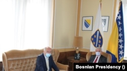 Visoki predstavnik u BiH Valentin Incko i predsjedavajući Predsjedništva BiH Šefik Džaferović