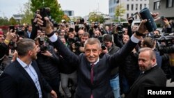 ანდრეი ბაბიში ჩეხეთის საპარლამენტო არჩევნებში პარტია ANO-ს გამარჯვების გამოცხადების შემდეგ. პრაღა, 2025 წლის 4 ოქტომბერი