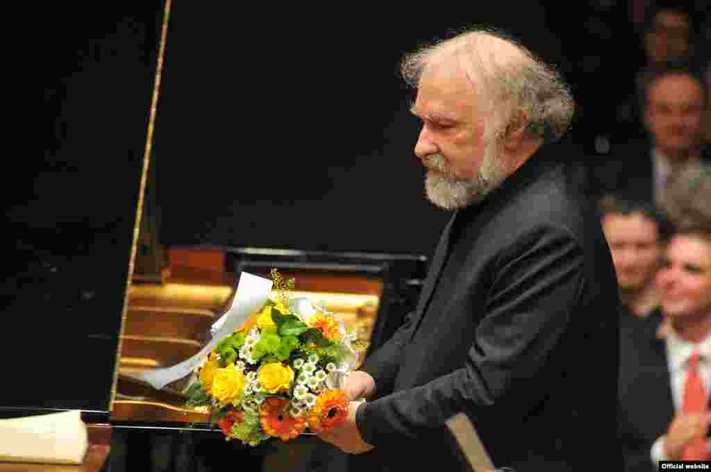 Flori pentru Radu Lupu - Foto: Prazske Jaro - Ivan Mály