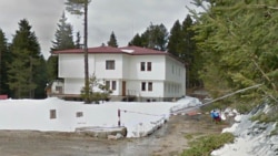 Хижа "Петрохан", която на 2 февруари беше открита полуопожарена, а края нея бяха открити телата на трима мъртви мъже.