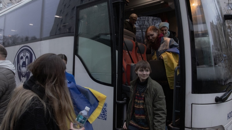 Lukashenko liron 31 ukrainas të burgosur në Bjellorusi, pas një ujdie të ndërmjetësuar nga SHBA-ja