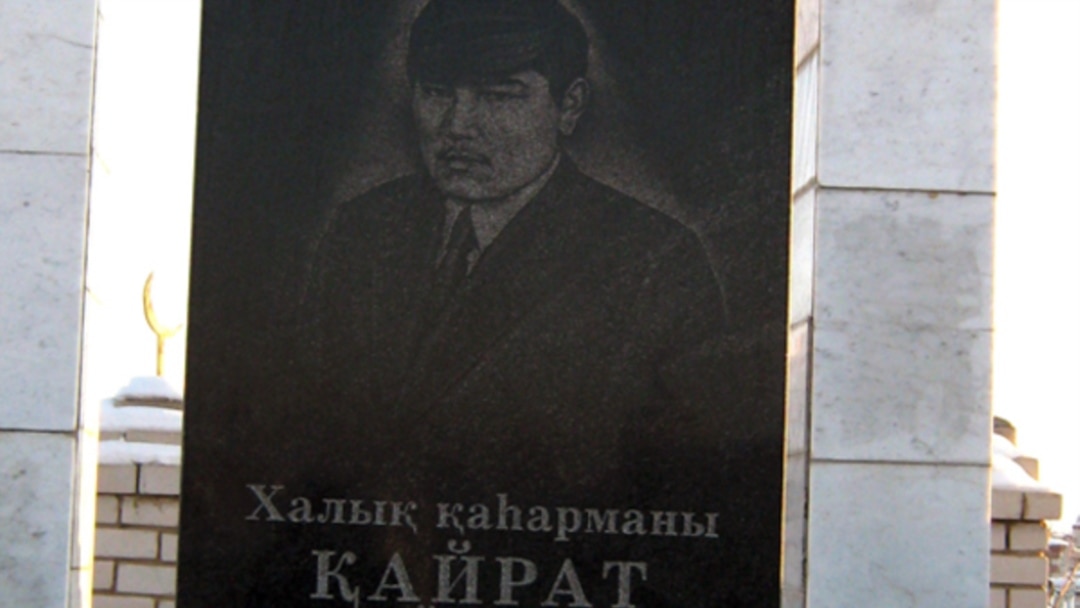 Жиһаз құрастырушы сұлу қызбен жыныстық қатынасқа түседі.