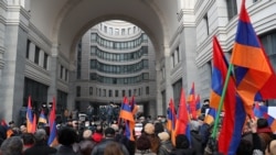 «Он пошел по политическому пути» – возможен ли импичмент президента Армении?