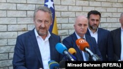 Bakir Izetbegović na konferenciji za novinare u Mostaru