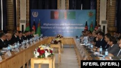 نشست مقام‌های افغانستان و ترکمنستان در ولایت هرات. ۱۵ جوزا ۱۴۰۰