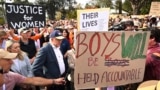 Australijski premijer Anthony Albanese prisustvuje skupu za pozivanje na akciju za okončanje nasilja nad ženama, u Kanberi, u nedjelju, 28. aprila 2024. 