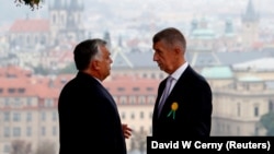 Prim-ministrul Republicii Cehe, Andrej Babiš, alături de omologul său maghiar Viktor Orbán, la Praga, în 2021.