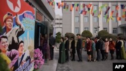 Ընտրողները՝ ընտրատեղամասերի մոտ, 10 մարտի, 2019թ․