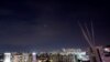 Ракети випущені в бік Ізраїлю з північної частини сектора Газа, як видно з Ашкелона, південний Ізраїль, 7 жовтня 2023 року