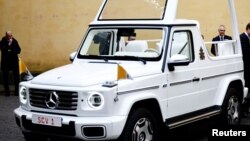 Jedno od papamobila pokojnog pape Franje, Vatikan, decembar 2024.