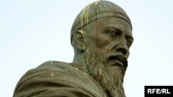 Казанда Кол Гали һәйкәле