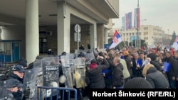 Protest ispred Skupštine Novog Sada, 24. februar 2025.