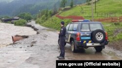 На західній Україні через негоду почалися паводки